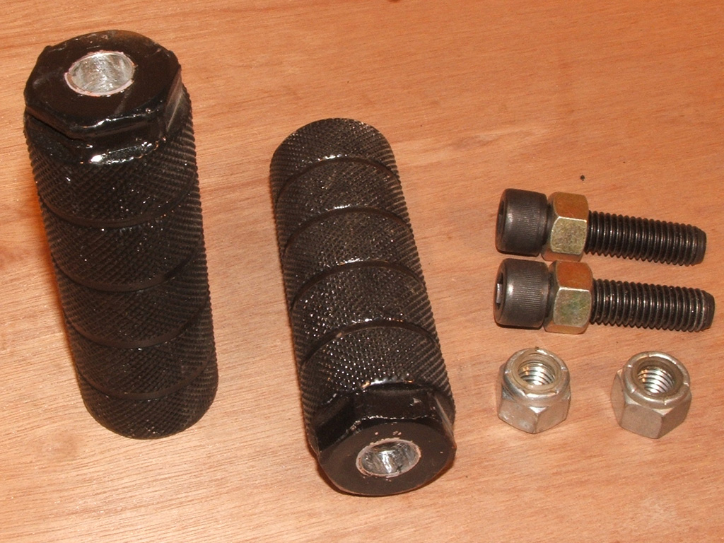 LongRanger Electric Bike - foot pegs